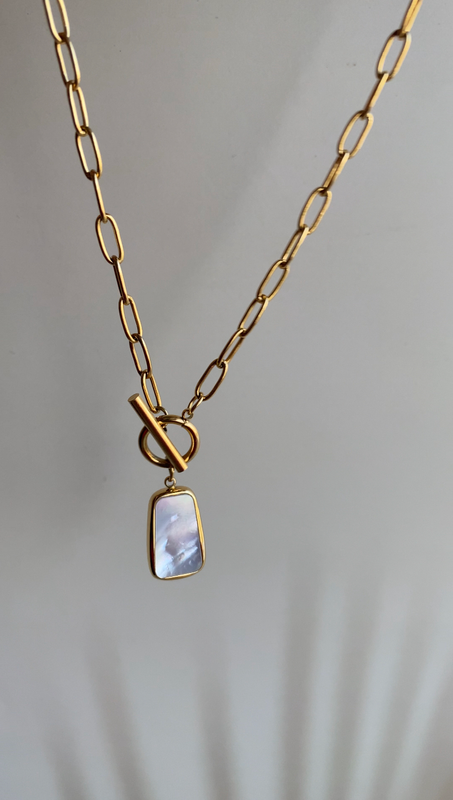 White Shell Link Necklace
